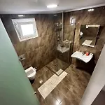 Crystal Blue 아파트 *