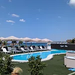 Crystal Blue 아파트 *