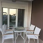 아파트 Crystal Blue