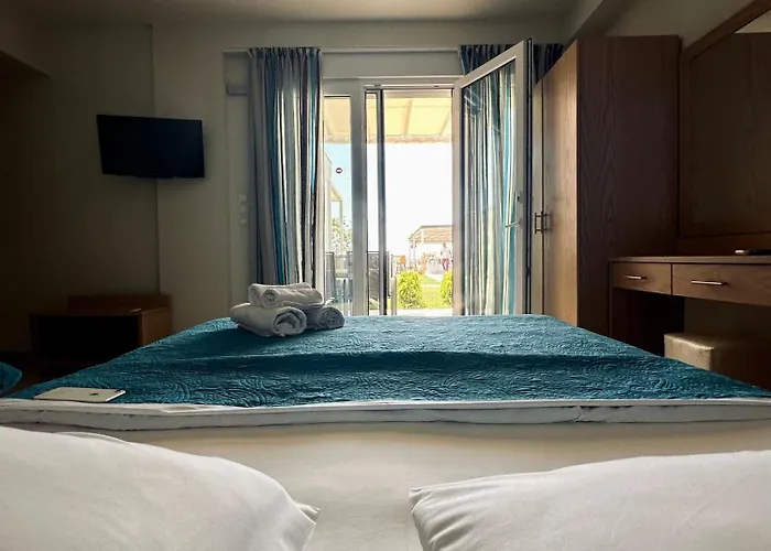 Crystal Blue Daire *